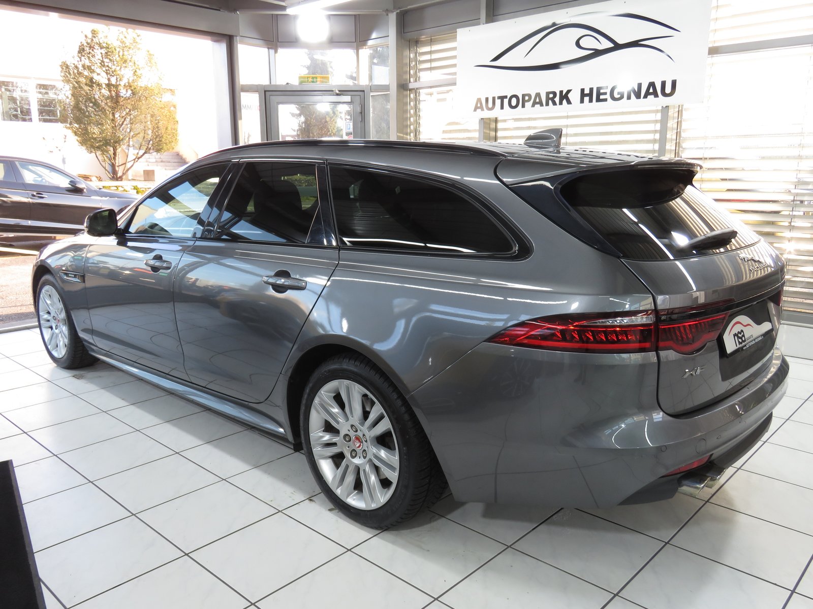 JAGUAR XF Sportbrake 20d R-Sport AWD Automatic, Diesel, Occasion / Gebraucht, Automatik - 6