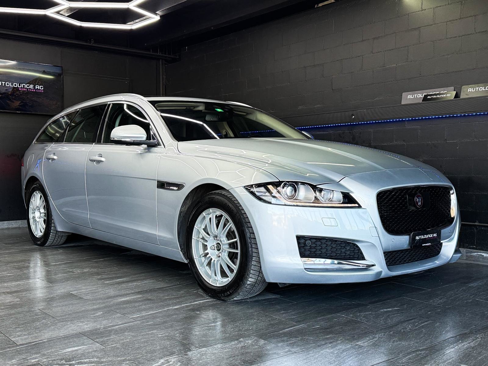 JAGUAR XF Sportbrake 20d Prestige AWD Automatic, Diesel, Occasion / Gebraucht, Automatik - 2
