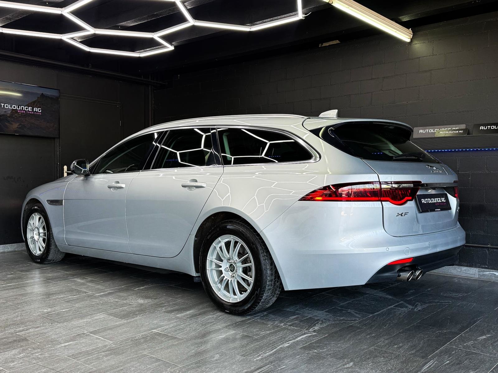 JAGUAR XF Sportbrake 20d Prestige AWD Automatic, Diesel, Occasion / Gebraucht, Automatik - 7