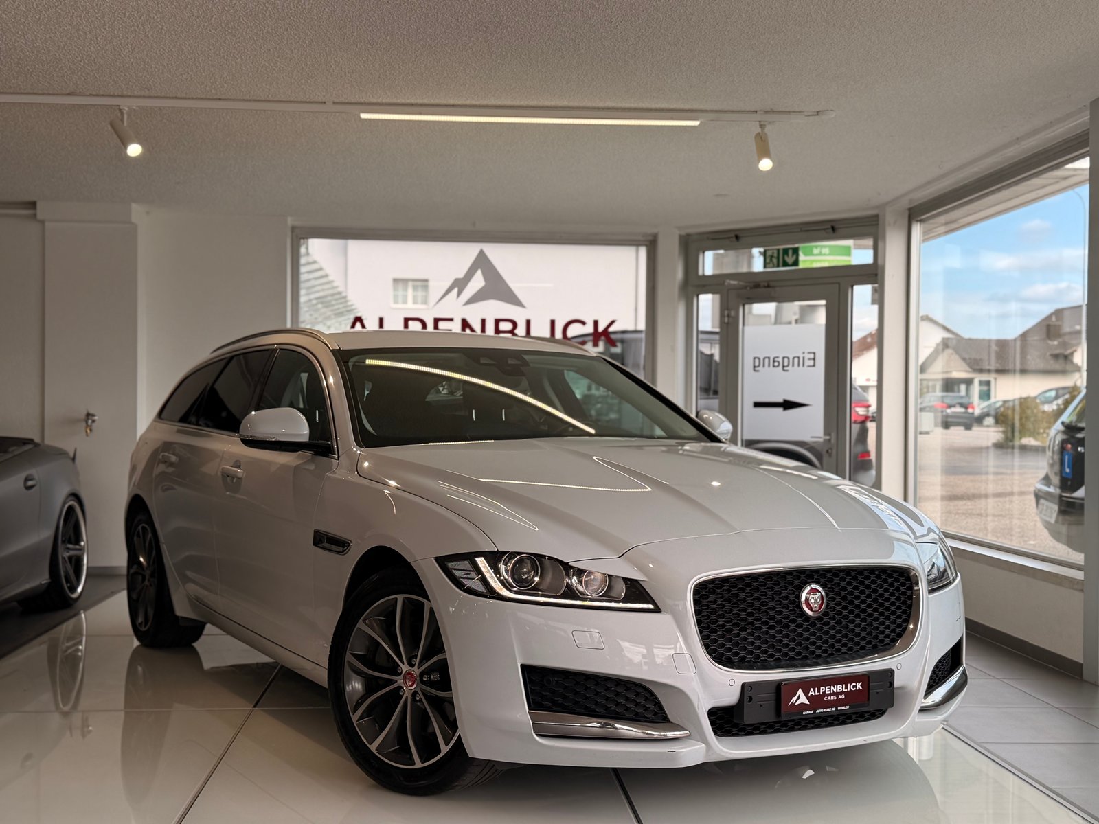 JAGUAR XF 25d Portfolio Automatic