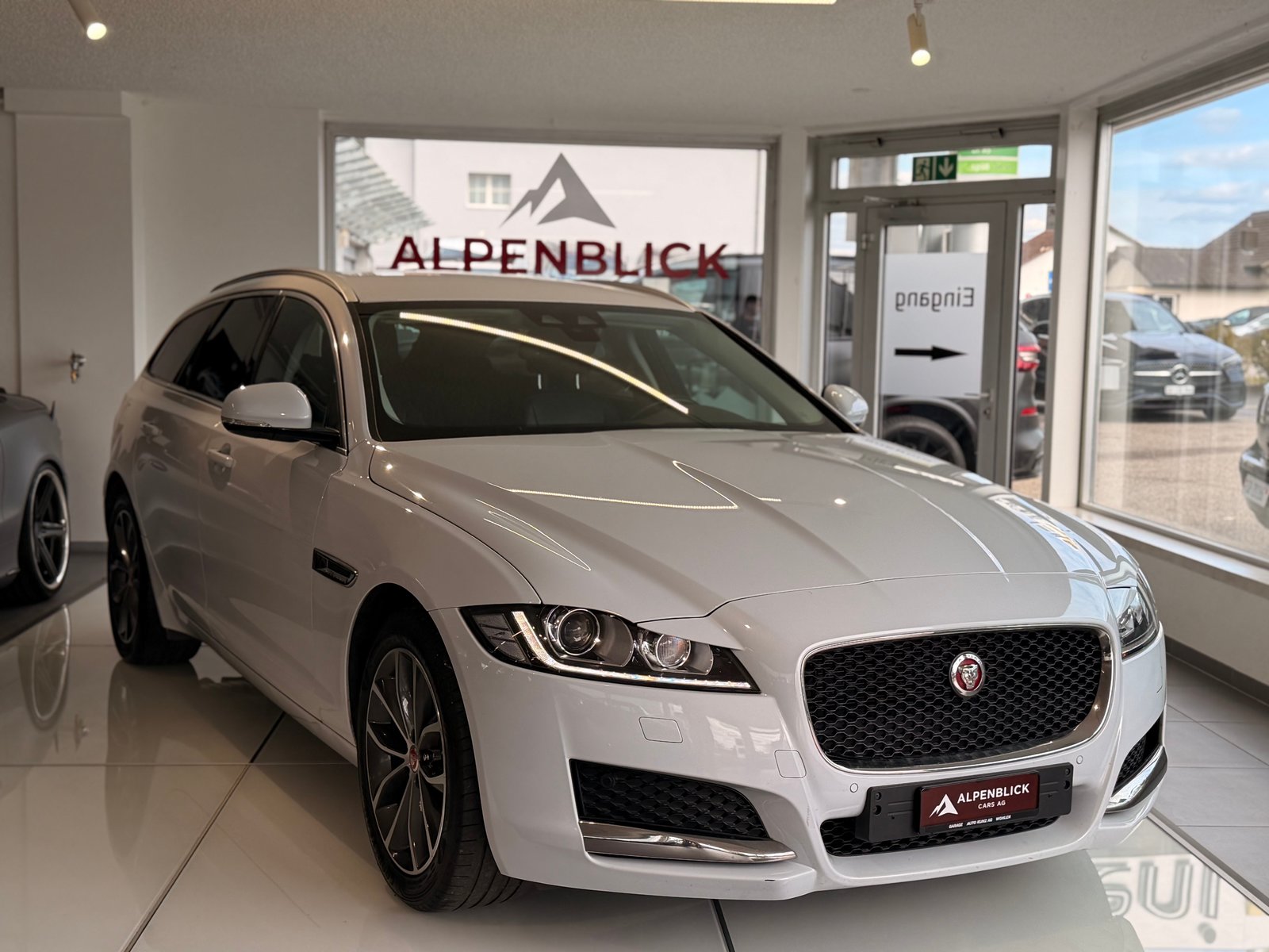 JAGUAR XF 25d Portfolio Automatic, Diesel, Occasion / Gebraucht, Automatik - 3