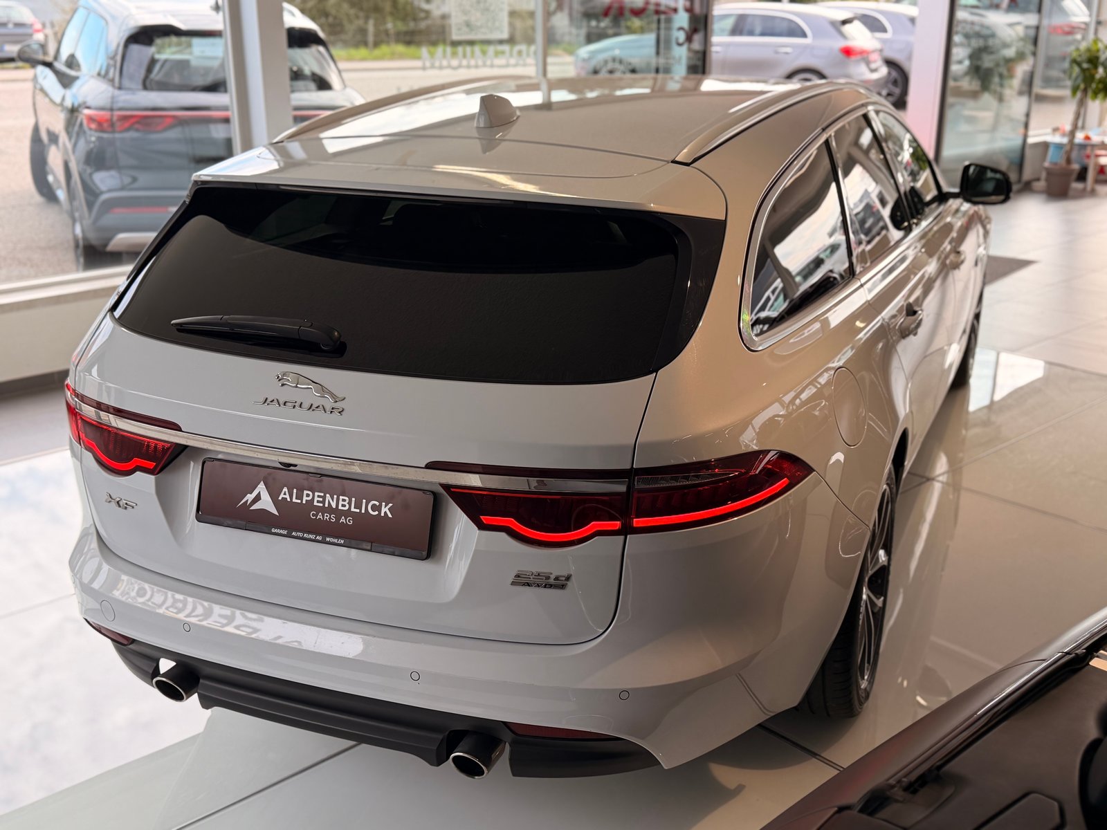 JAGUAR XF 25d Portfolio Automatic, Diesel, Occasion / Gebraucht, Automatik - 6