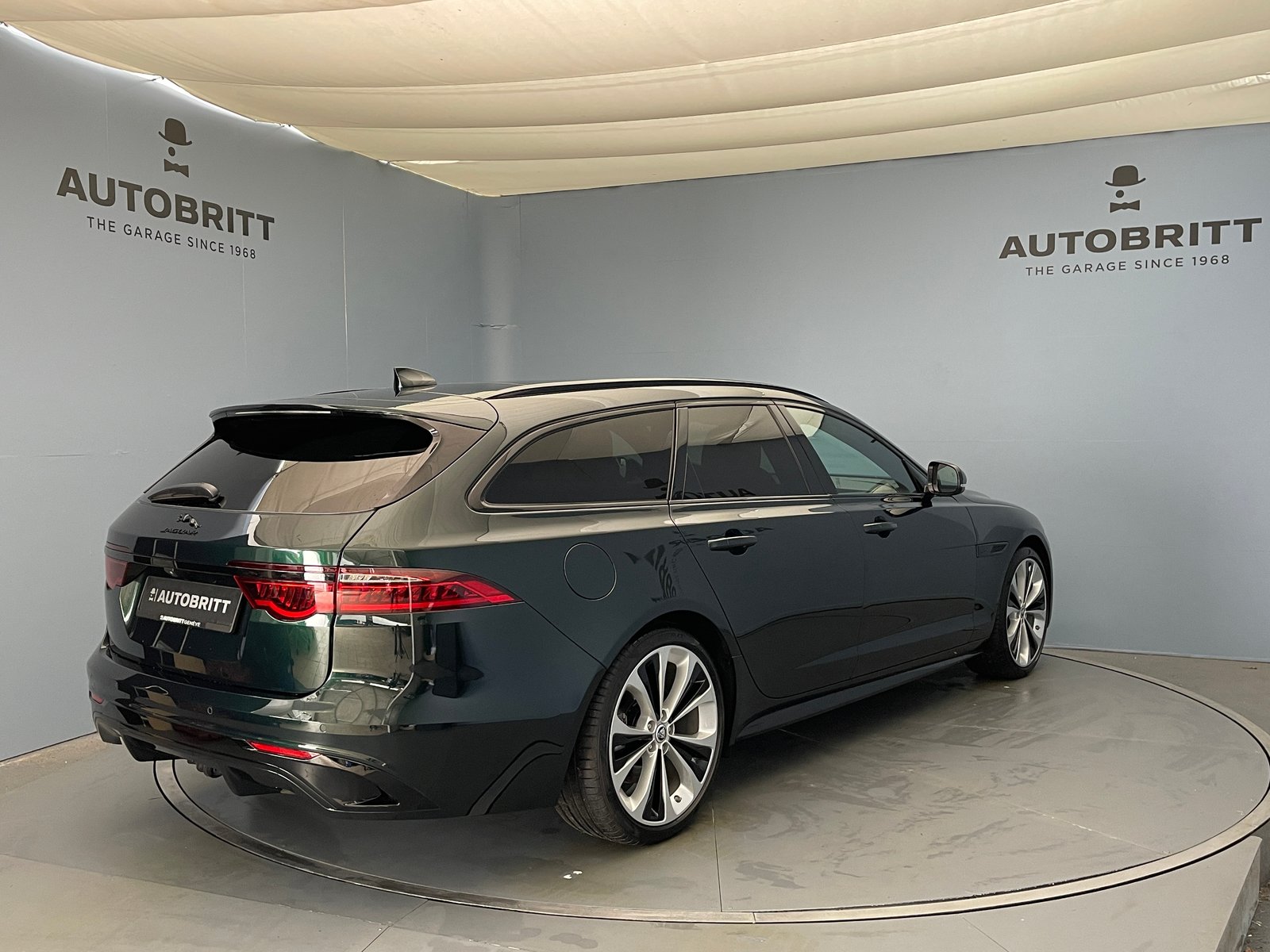 JAGUAR XF Sportbrake 2.0 I4 300 Sport AWD, Benzin, Occasion / Gebraucht, Automatik - 4