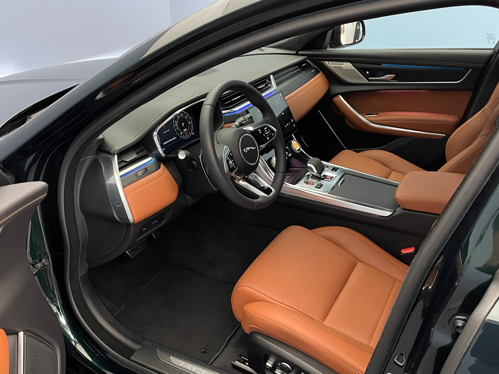 JAGUAR XF Sportbrake 2.0 I4 300 Sport AWD, Benzin, Occasion / Gebraucht, Automatik - 6