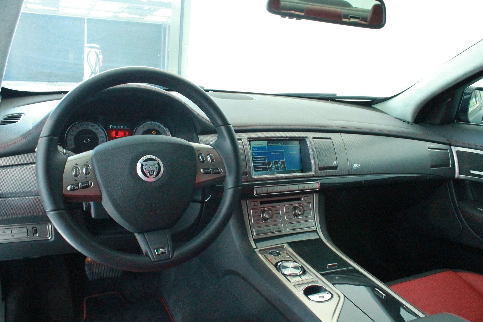 JAGUAR XF 5.0 V8 S/C XFR, Benzin, Neuwagen, Automatik - 4