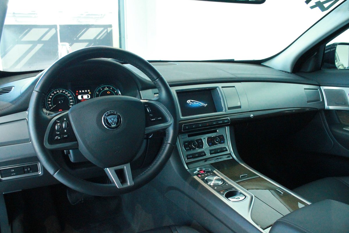 JAGUAR XF 3.0 V6 S/C Premium Luxury 4x4, Essence, Occasion / Utilisé, Automatique - 4