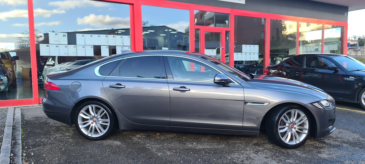 JAGUAR XF 20d Portfolio Automatic, Diesel, Occasion / Gebraucht, Automatik - 2