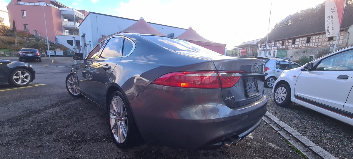 JAGUAR XF 20d Portfolio Automatic, Diesel, Occasion / Gebraucht, Automatik - 7