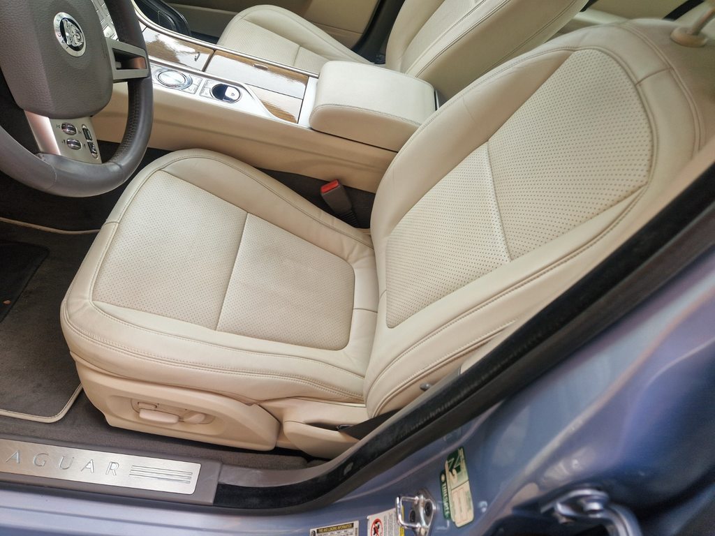 JAGUAR XF 4.2 V8 S/C, Essence, Occasion / Utilisé, Automatique - 6