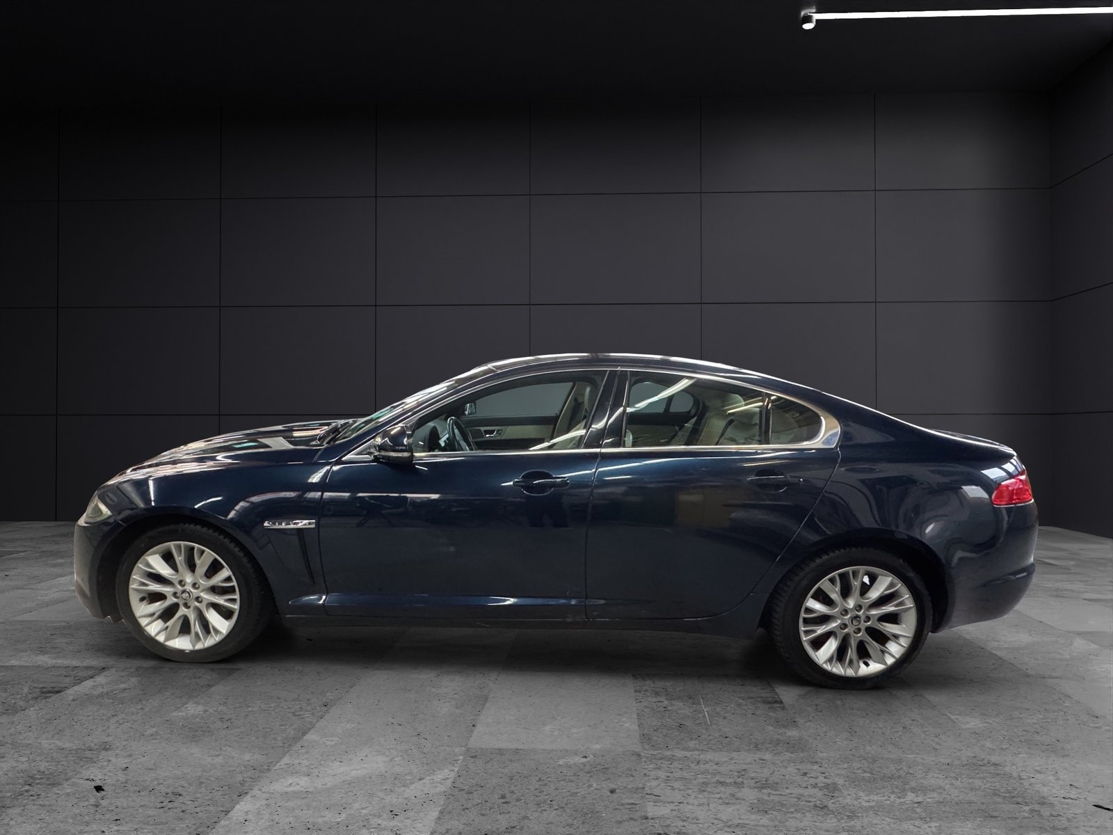JAGUAR XF 5.0 V8, Benzin, Occasion / Gebraucht, Automatik - 3