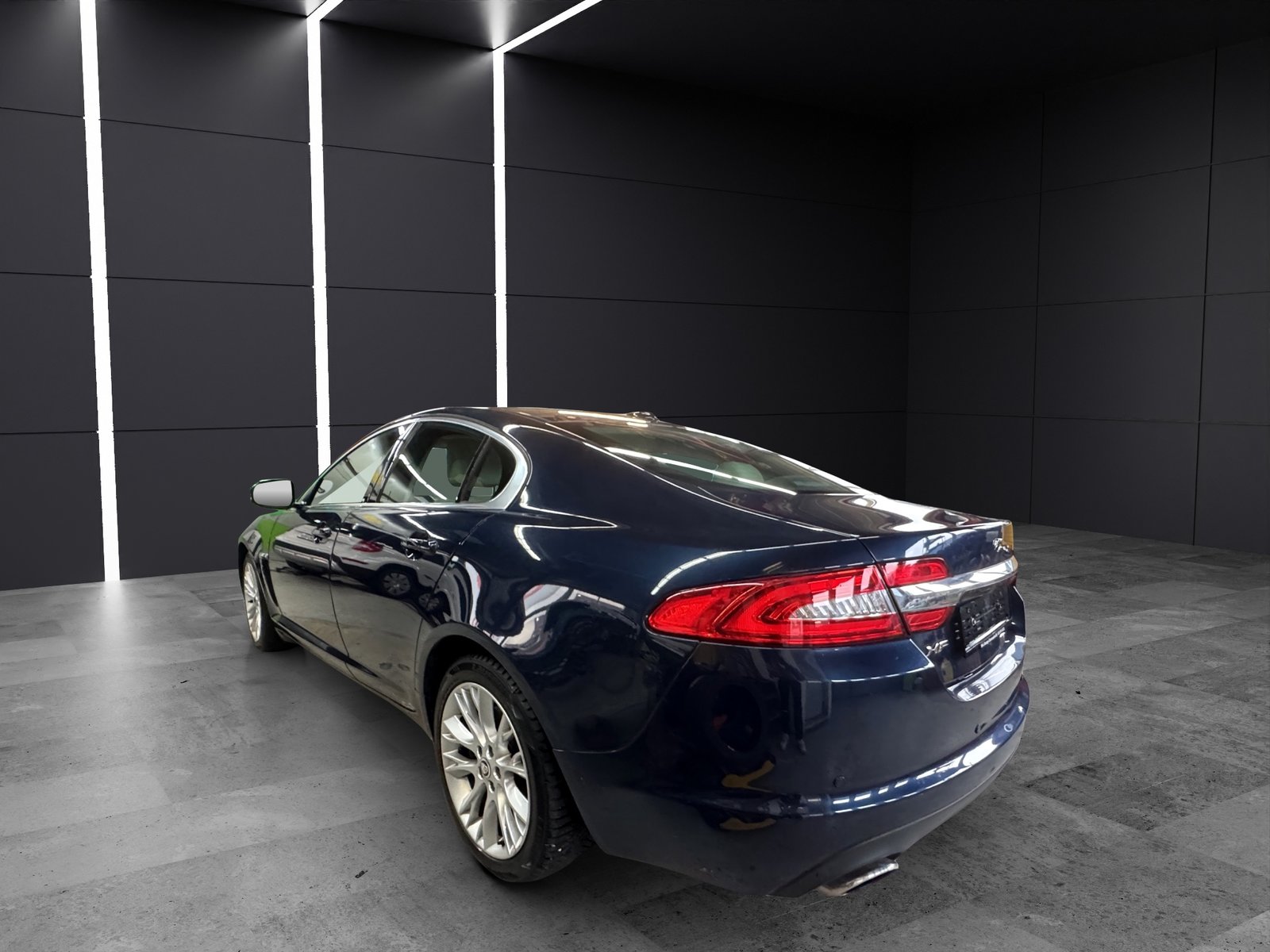 JAGUAR XF 5.0 V8, Benzin, Occasion / Gebraucht, Automatik - 4