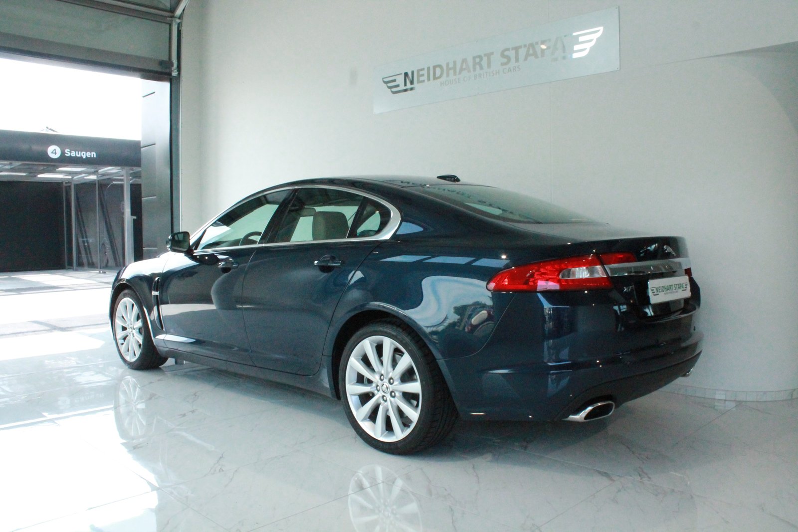 JAGUAR XF 5.0 V8 Portfolio, Benzin, Occasion / Gebraucht, Automatik - 3