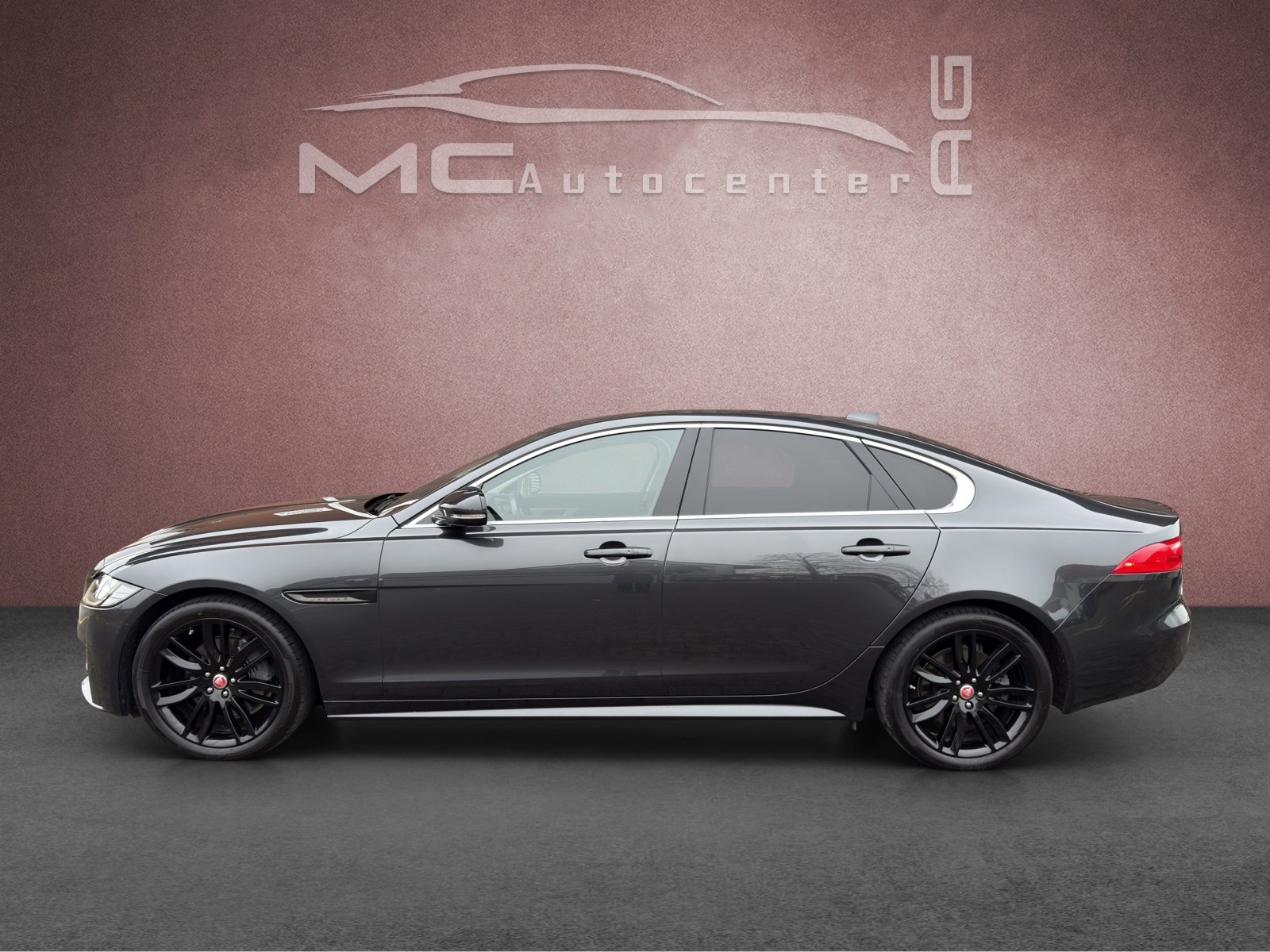 JAGUAR XF 20d R-Sport Automatic, Diesel, Occasioni / Usate, Automatico - 2