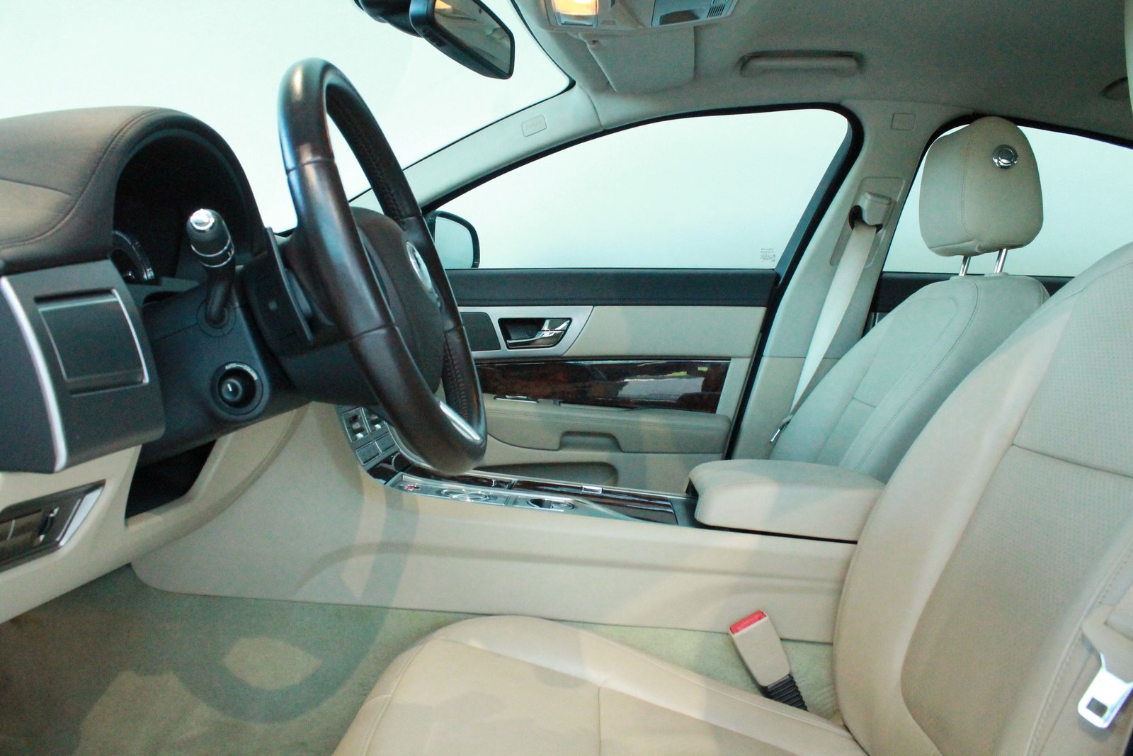 JAGUAR XF 3.0d S V6 Premium Luxury, Diesel, Occasion / Gebraucht, Automatik - 5