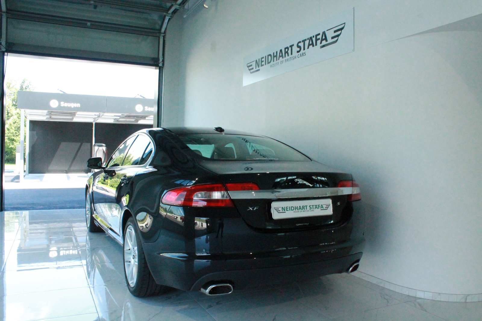 JAGUAR XF 3.0d V6 Prem. Luxury, Diesel, Occasion / Utilisé, Automatique - 3