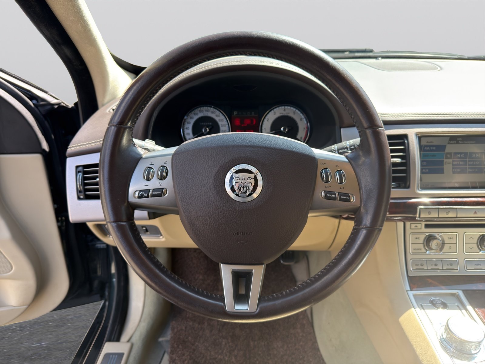 JAGUAR XF 5.0 V8 Portfolio, Petrol, Second hand / Used, Automatic - 6