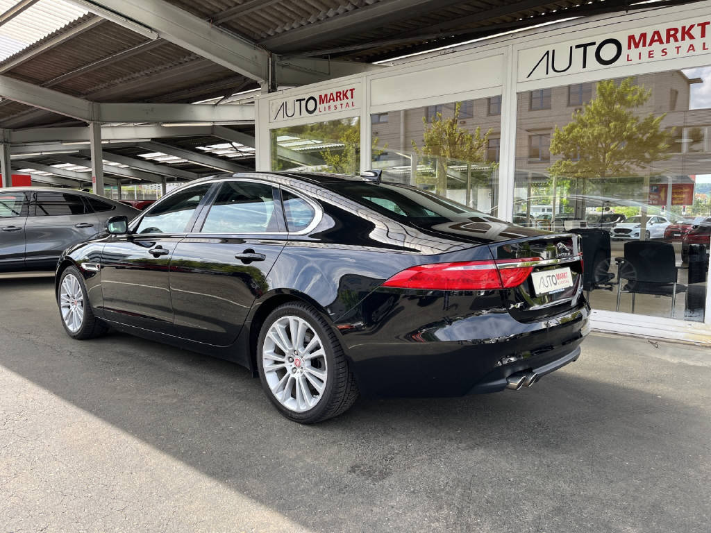 JAGUAR XF 2.0 D 180 Portfolio AWD, Diesel, Second hand / Used, Automatic - 3