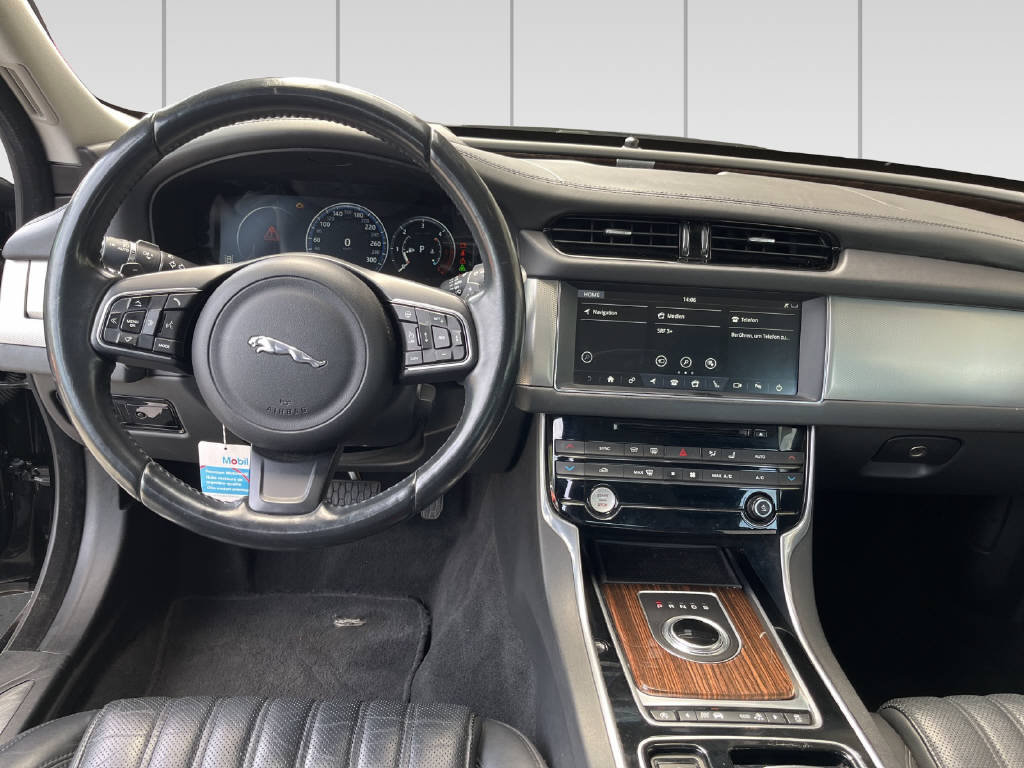 JAGUAR XF 2.0 D 180 Portfolio AWD, Diesel, Second hand / Used, Automatic - 5