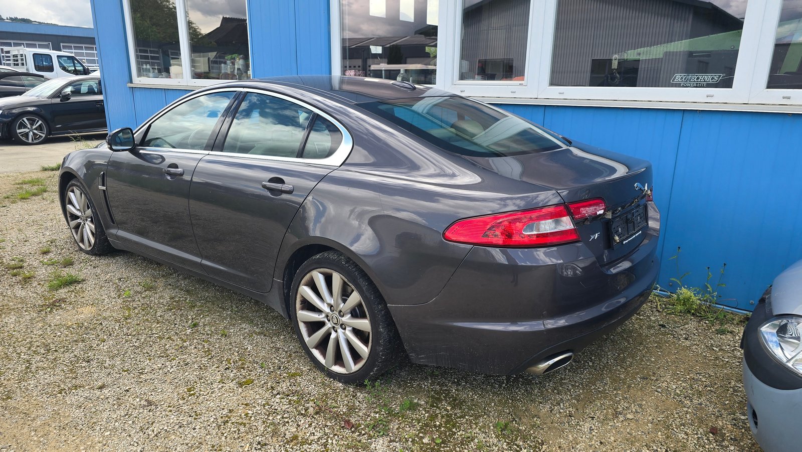 JAGUAR XF 3.0d V6 Luxury, Diesel, Second hand / Used, Automatic - 4