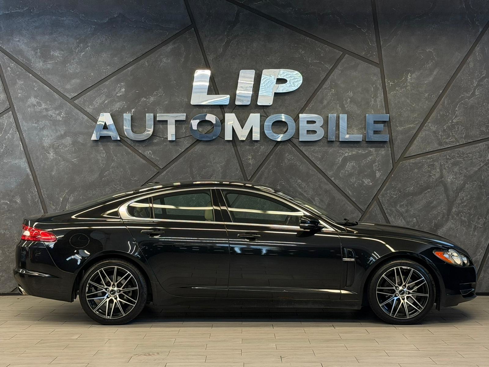 JAGUAR XF 3.0 V6 Luxury, Essence, Occasion / Utilisé, Automatique - 4