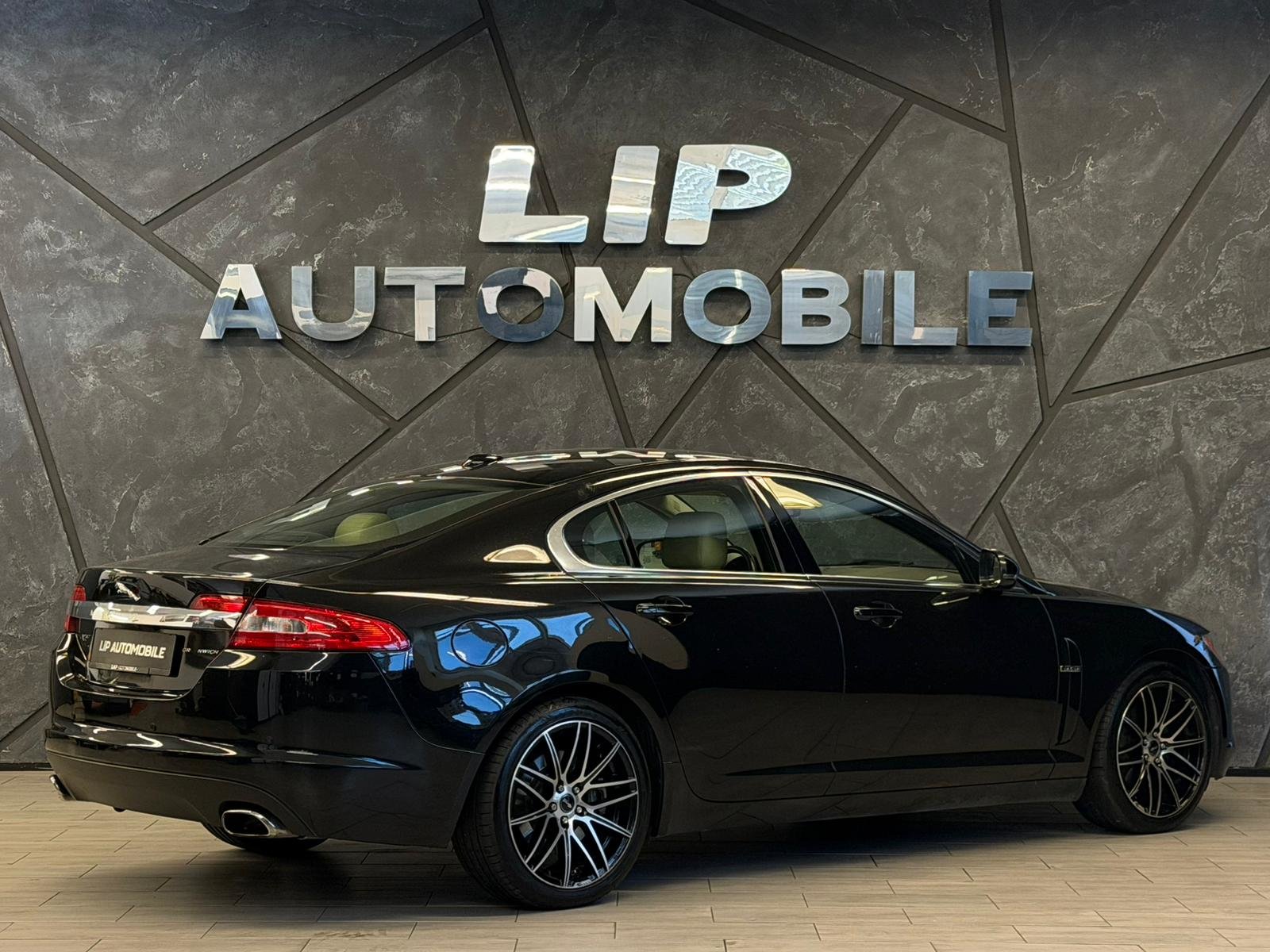 JAGUAR XF 3.0 V6 Luxury, Essence, Occasion / Utilisé, Automatique - 6