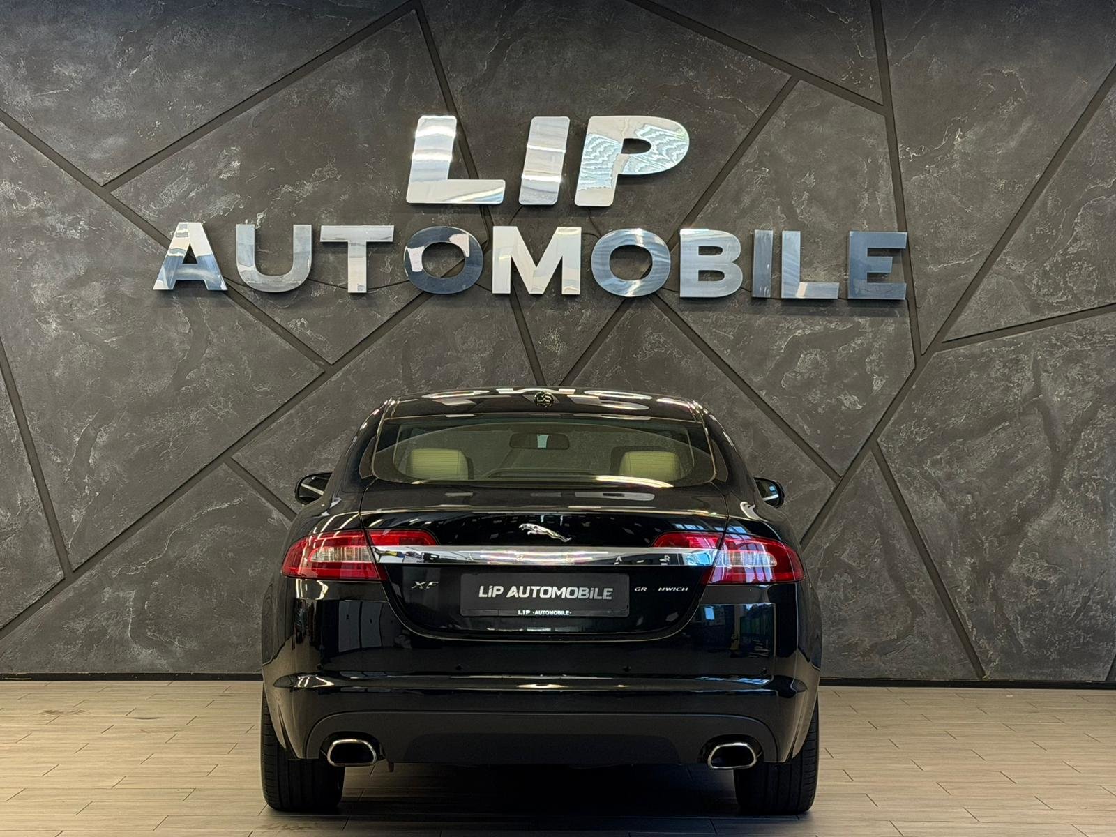 JAGUAR XF 3.0 V6 Luxury, Essence, Occasion / Utilisé, Automatique - 7