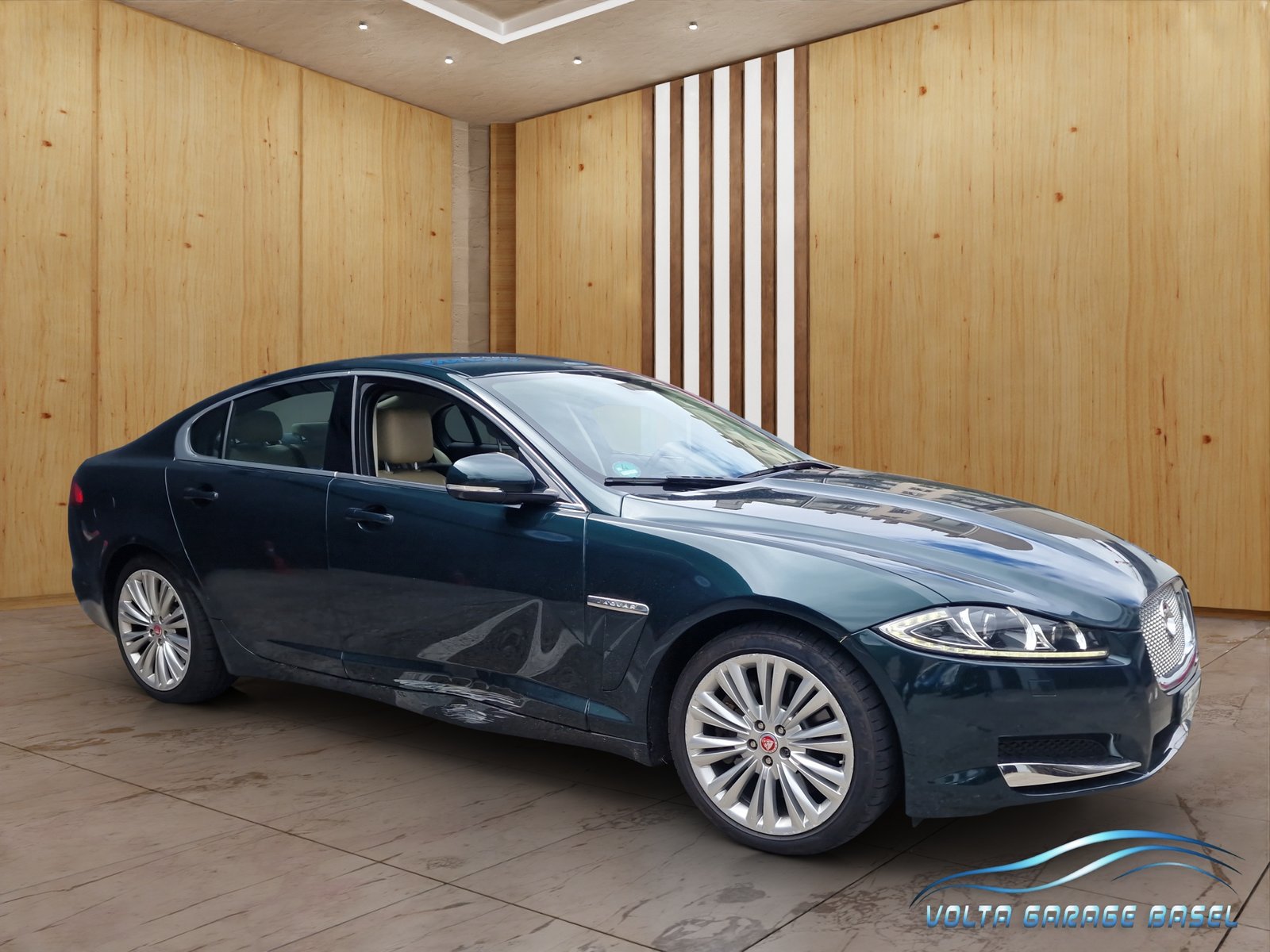 JAGUAR XF 3.0 V6 S/C 4x4, Benzin, Occasion / Gebraucht, Automatik - 3