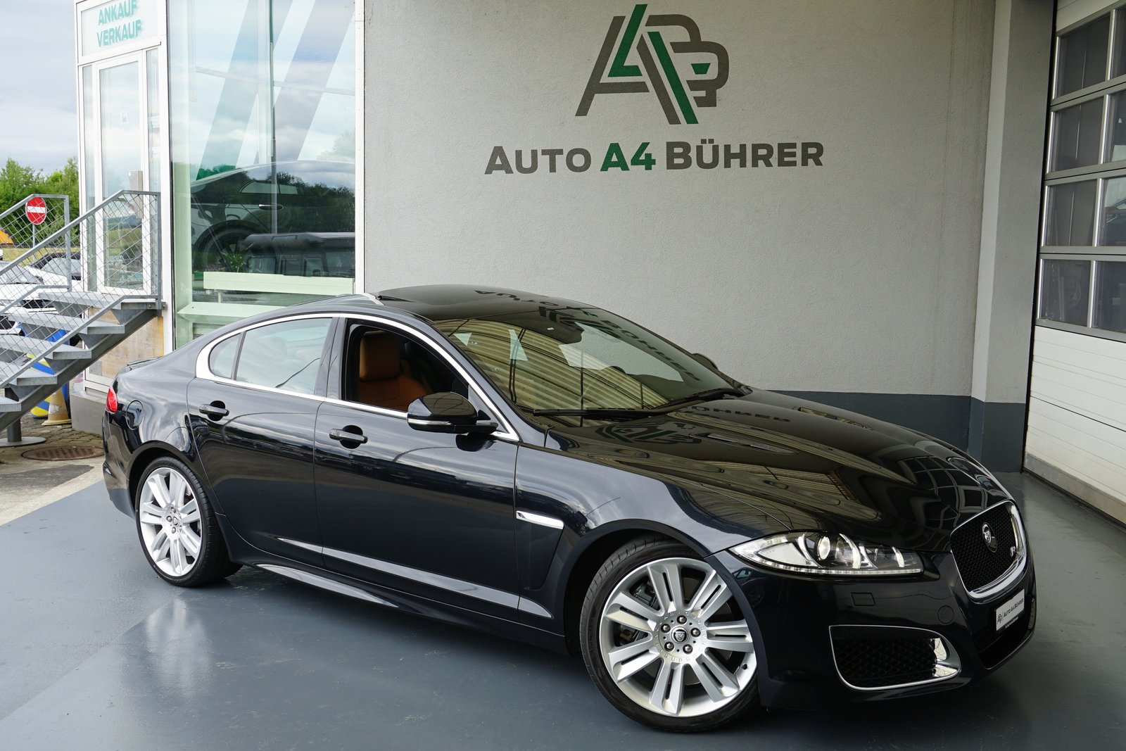 JAGUAR XF 5.0 V8 S/C XFR 510PS sehr gepflegte Sportlimousine, Benzin, Occasion / Gebraucht, Automatik - 2