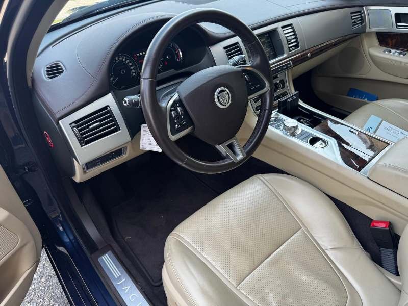 JAGUAR XF 3.0 V6 D Premium Luxury, Diesel, Occasion / Gebraucht, Automatik - 5