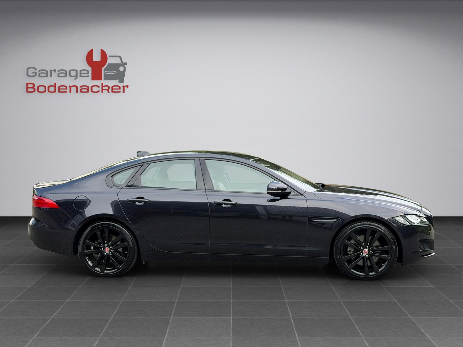 JAGUAR XF 30d Portfolio Automatic * Diesel * V6 * 300PS *, Diesel, Occasion / Gebraucht, Automatik - 6
