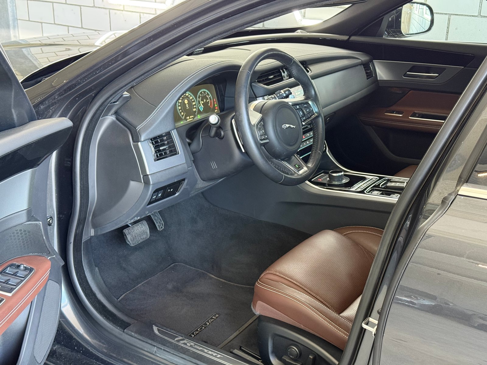 JAGUAR XF 30t R-Sport AWD, Benzina, Occasioni / Usate, Automatico - 5