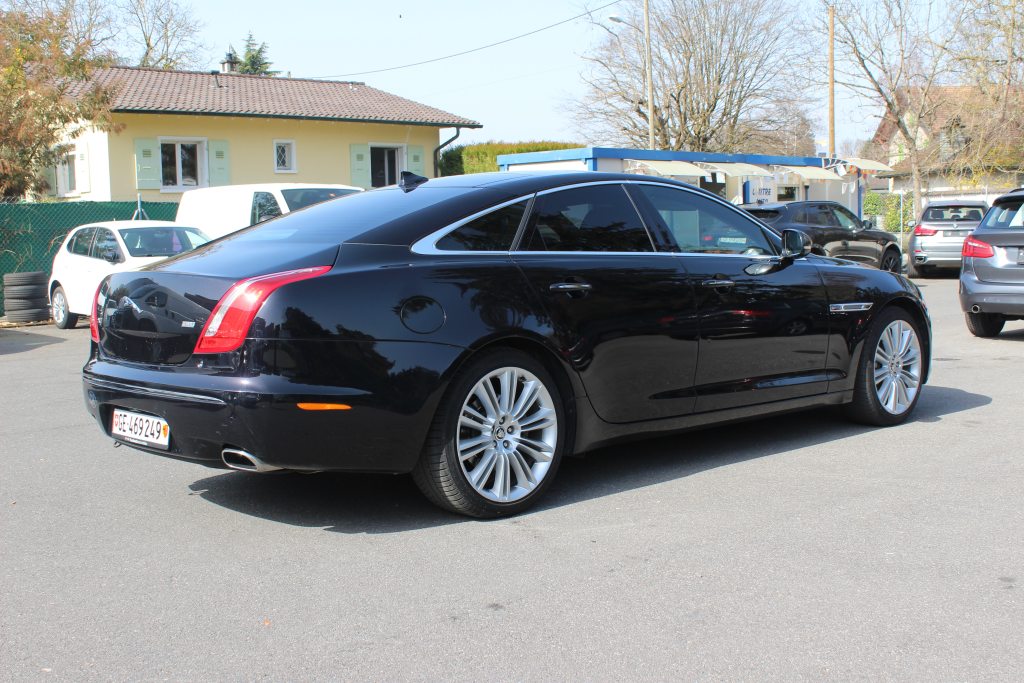 JAGUAR XJ 3.0 V6 S/C Premium Luxury AWD, Benzina, Occasioni / Usate, Automatico - 2