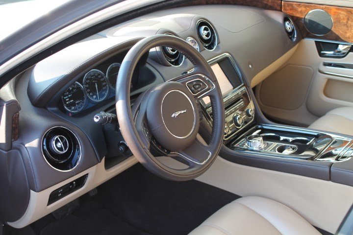 JAGUAR XJ 3.0d V6 Premium Luxury Automatic, Diesel, Occasion / Gebraucht, Automatik - 4