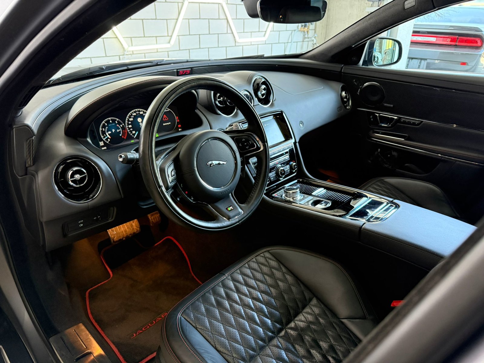 JAGUAR XJ 5.0 S/C XJR 575 Automatic, Benzin, Occasion / Gebraucht, Automatik - 7