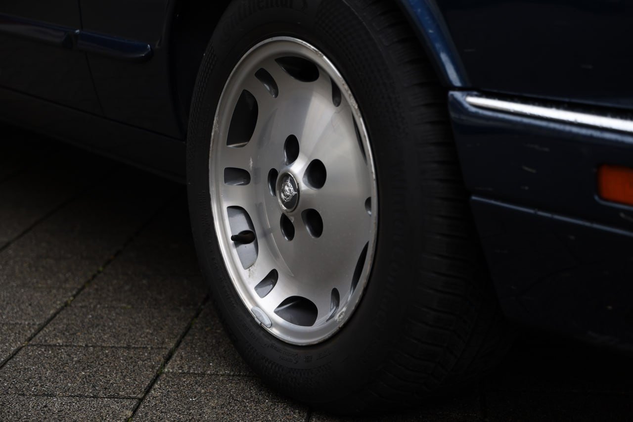 JAGUAR XJ 3.2 Executive, Petrol, Second hand / Used - 2