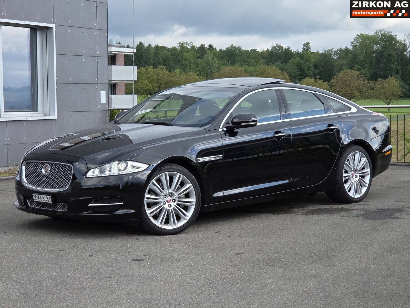 JAGUAR XJ 3.0 S/C Portfolio AWD, Petrol, Second hand / Used, Automatic - 2