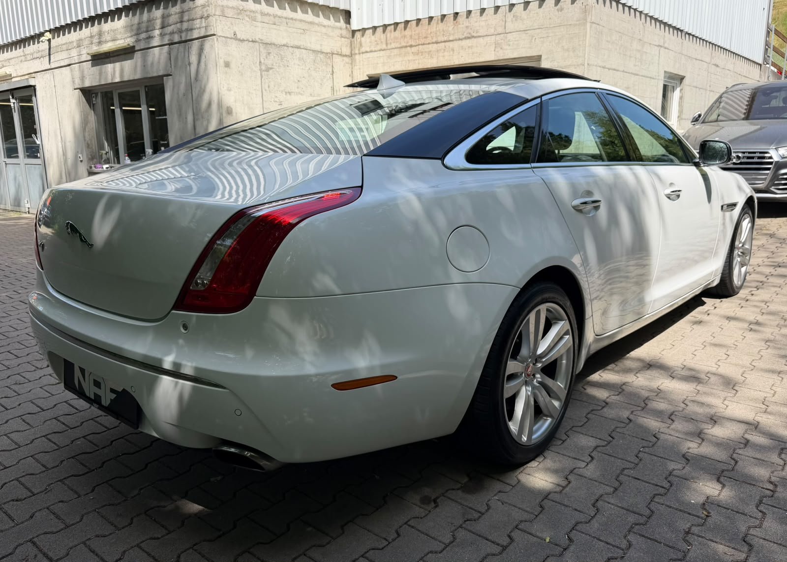 JAGUAR XJ 3.0d V6 Premium Luxury Automatic, Diesel, Occasion / Utilisé, Automatique - 5