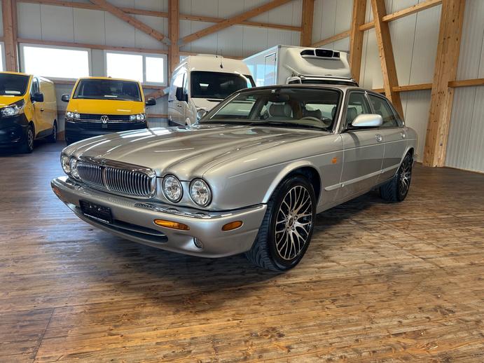 JAGUAR XJ 4.0 V8 Sovereign, Petrol, Second hand / Used, Automatic