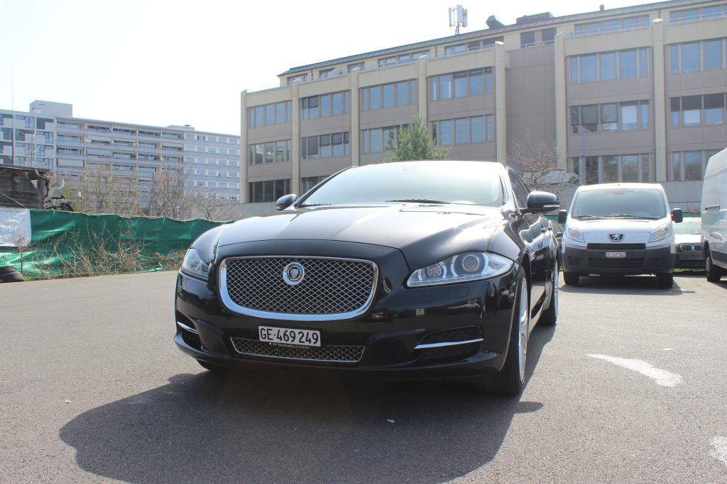 JAGUAR XJ 3.0 V6 S/C Premium Luxury AWD, Benzina, Occasioni / Usate, Automatico - 6