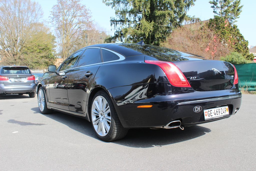 JAGUAR XJ 3.0 V6 S/C Premium Luxury AWD, Benzina, Occasioni / Usate, Automatico - 4