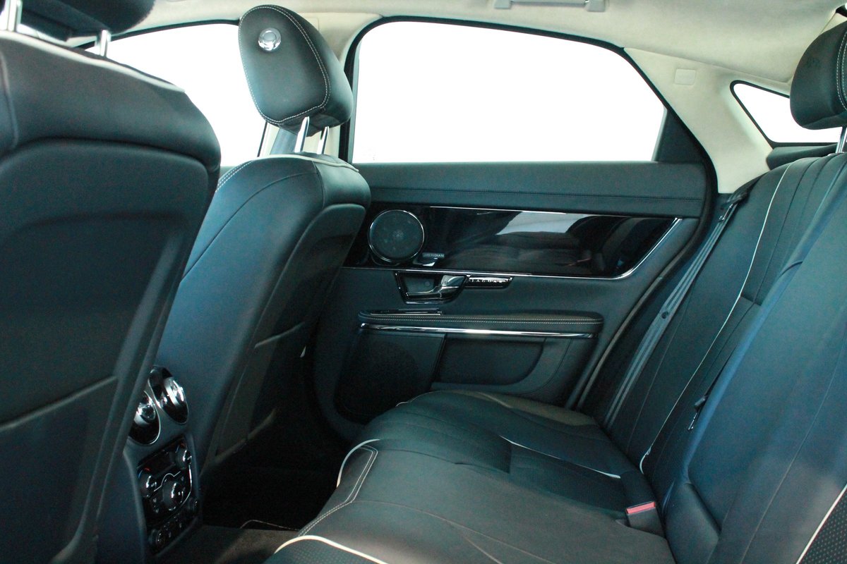 JAGUAR XJ 3.0 V6 S/C Portfolio Automatic AWD, Benzin, Vorführwagen, Automatik - 6