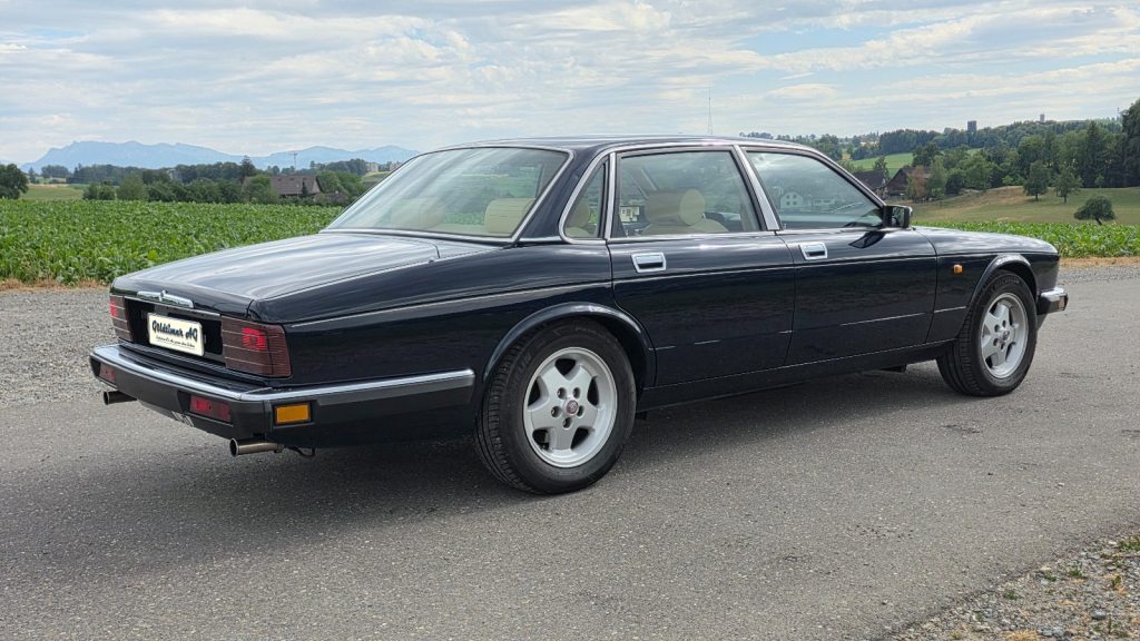 JAGUAR XJ6 3.2 (XJ40), Petrol, Second hand / Used, Automatic - 6