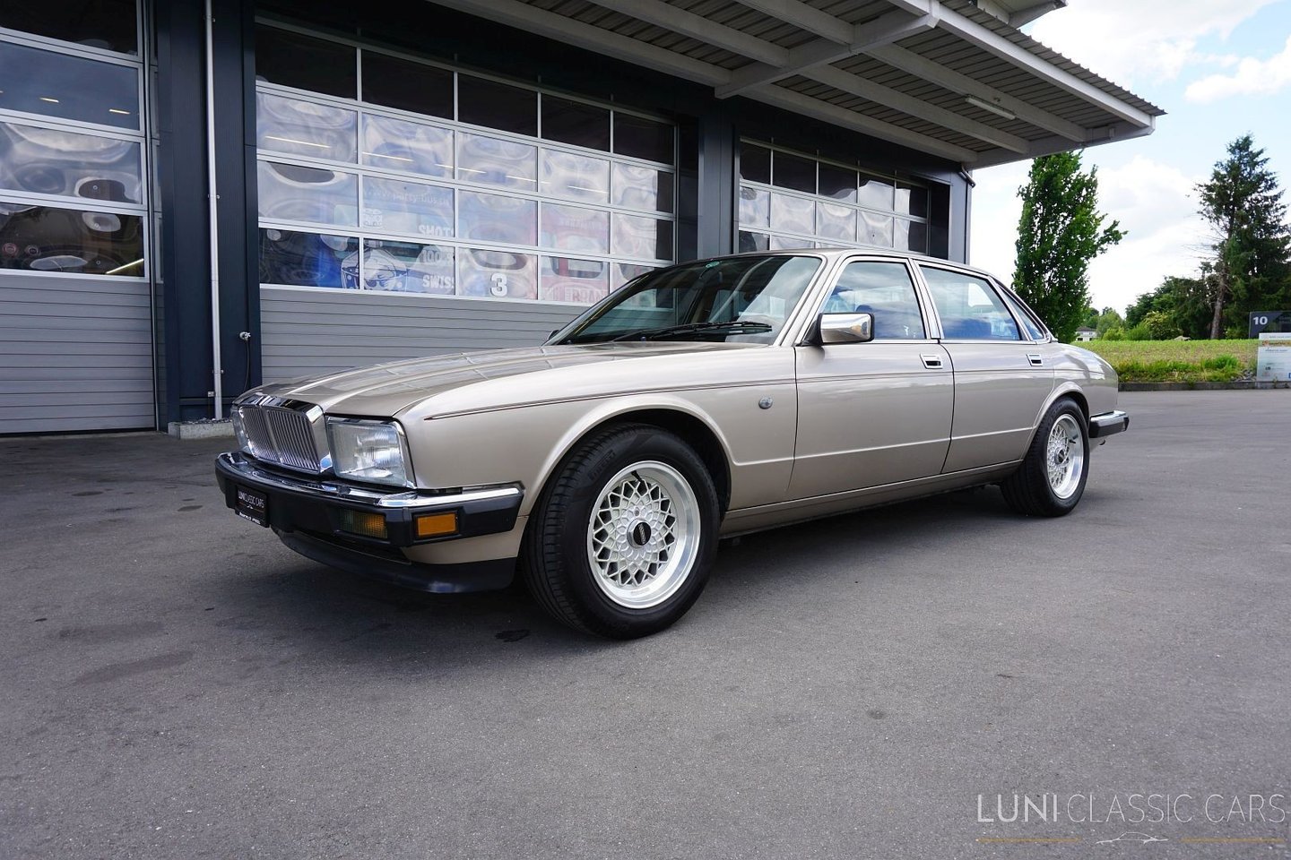 JAGUAR XJ6 3.6 Sovereign, Petrol, Classic, Automatic - 2