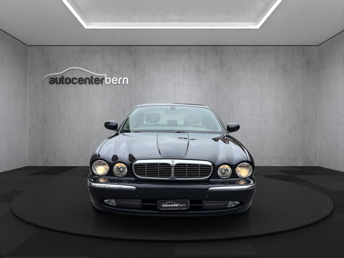 JAGUAR XJ8 4.2 V8 Executive, Benzin, Occasion / Gebraucht, Automatik - 2