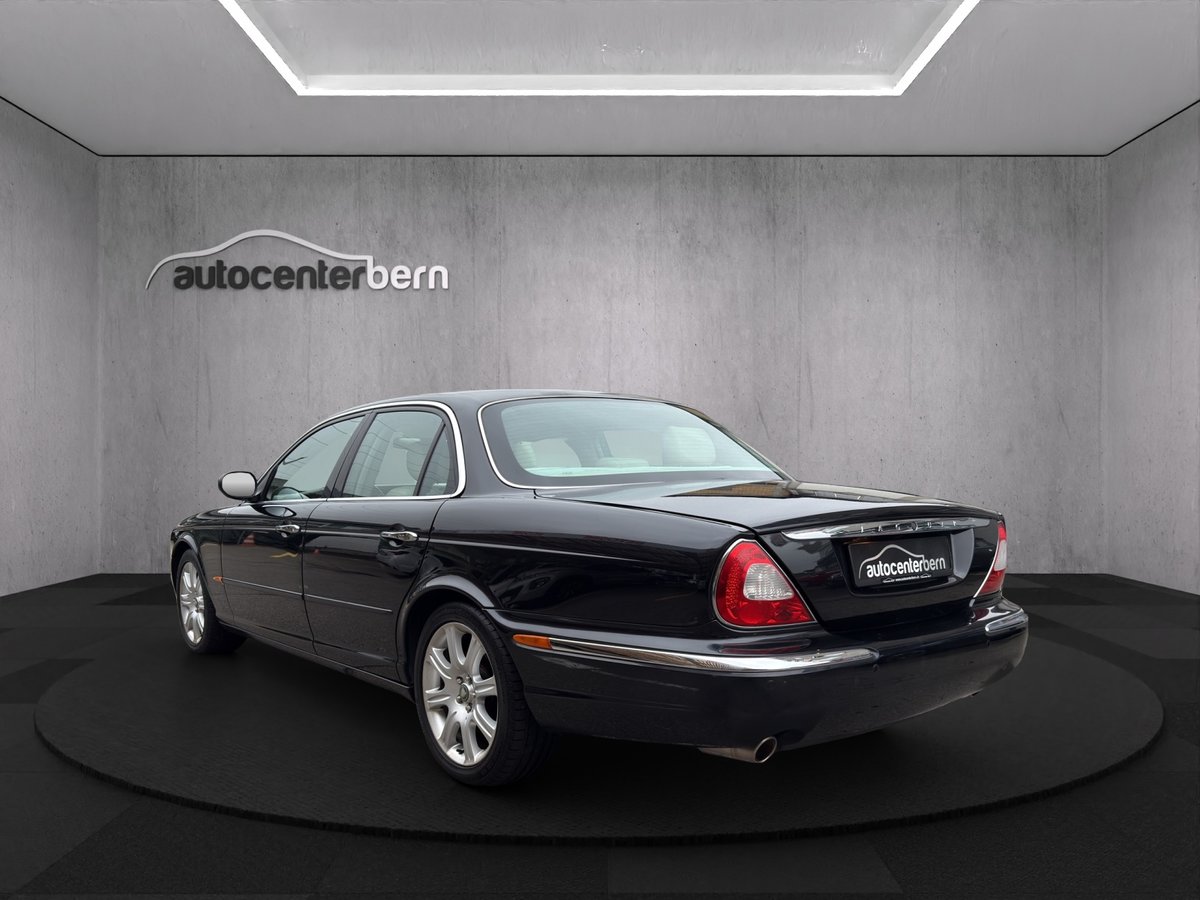 JAGUAR XJ8 4.2 V8 Executive, Benzin, Occasion / Gebraucht, Automatik - 4