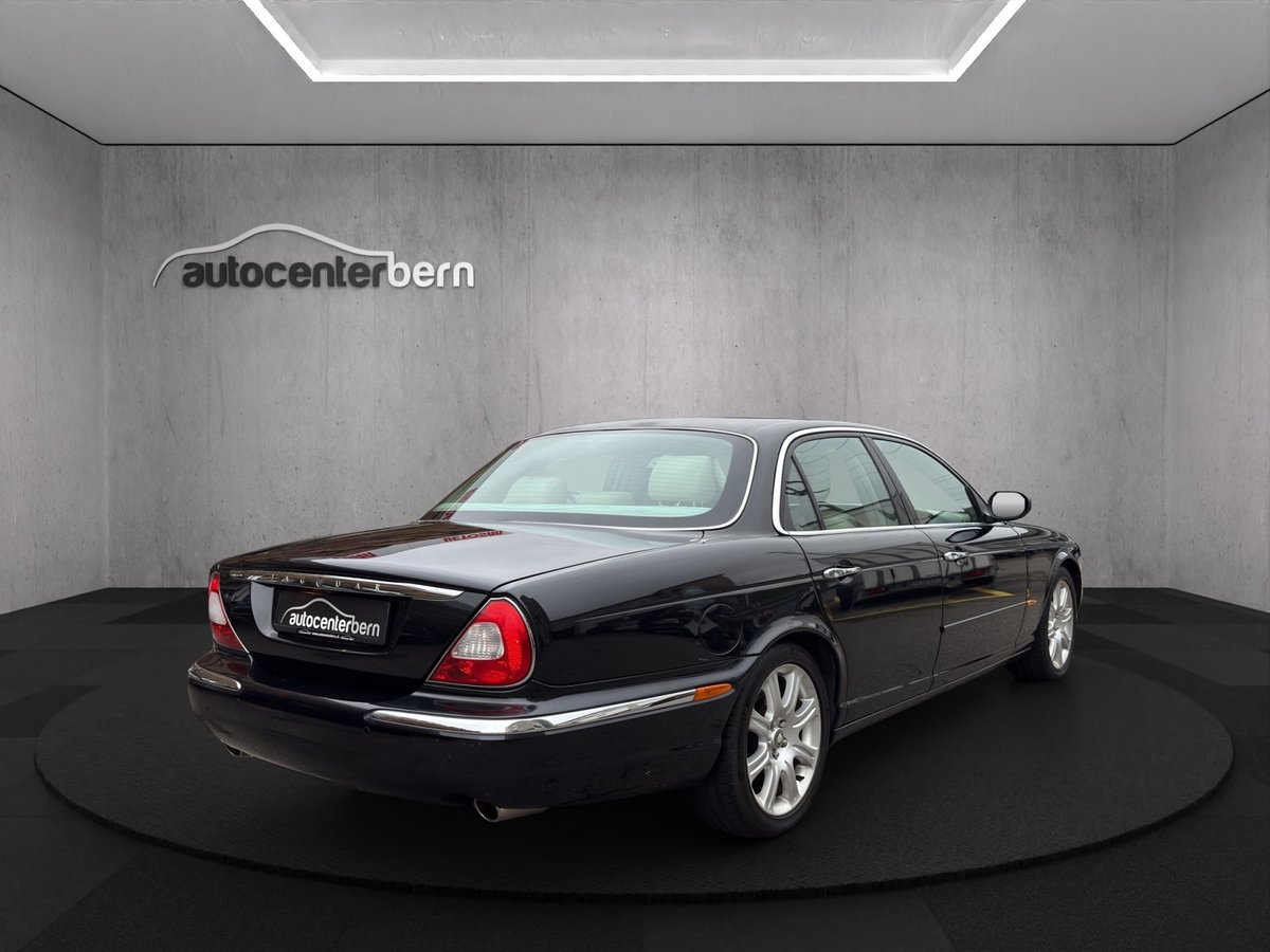 JAGUAR XJ8 4.2 V8 Executive, Benzin, Occasion / Gebraucht, Automatik - 6