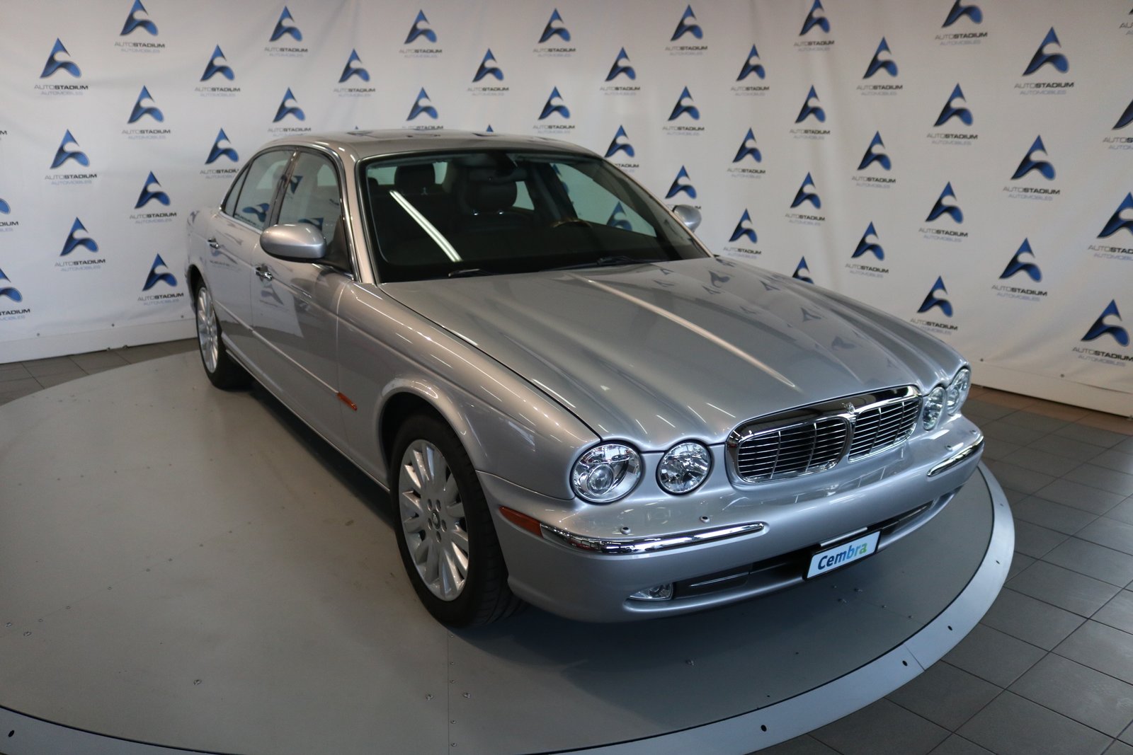 JAGUAR XJ8 3.5 V8 Executive, Essence, Occasion / Utilisé, Automatique - 7