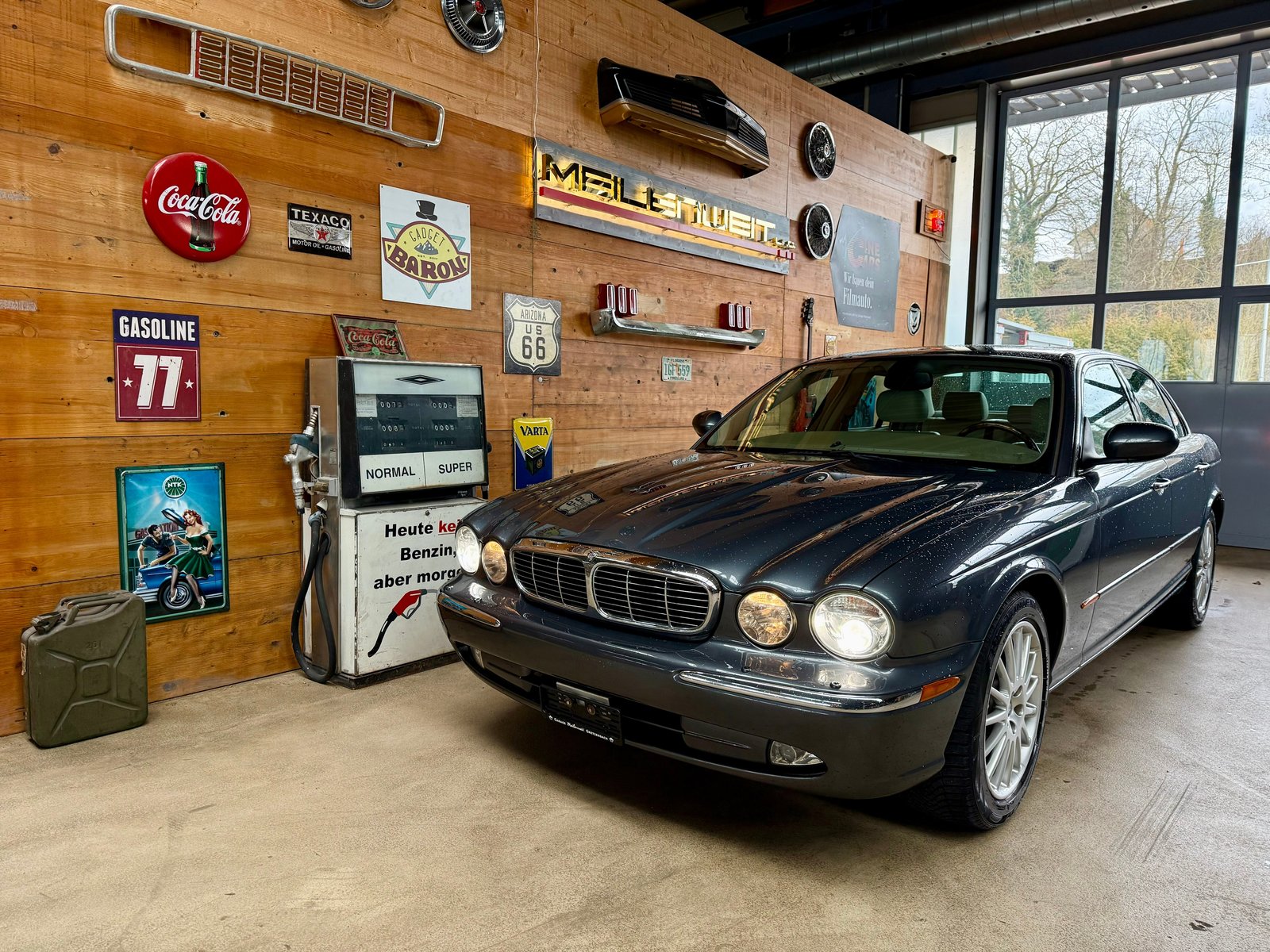 JAGUAR XJ8 4.2 V8 Executive, Essence, Occasion / Utilisé, Automatique - 2