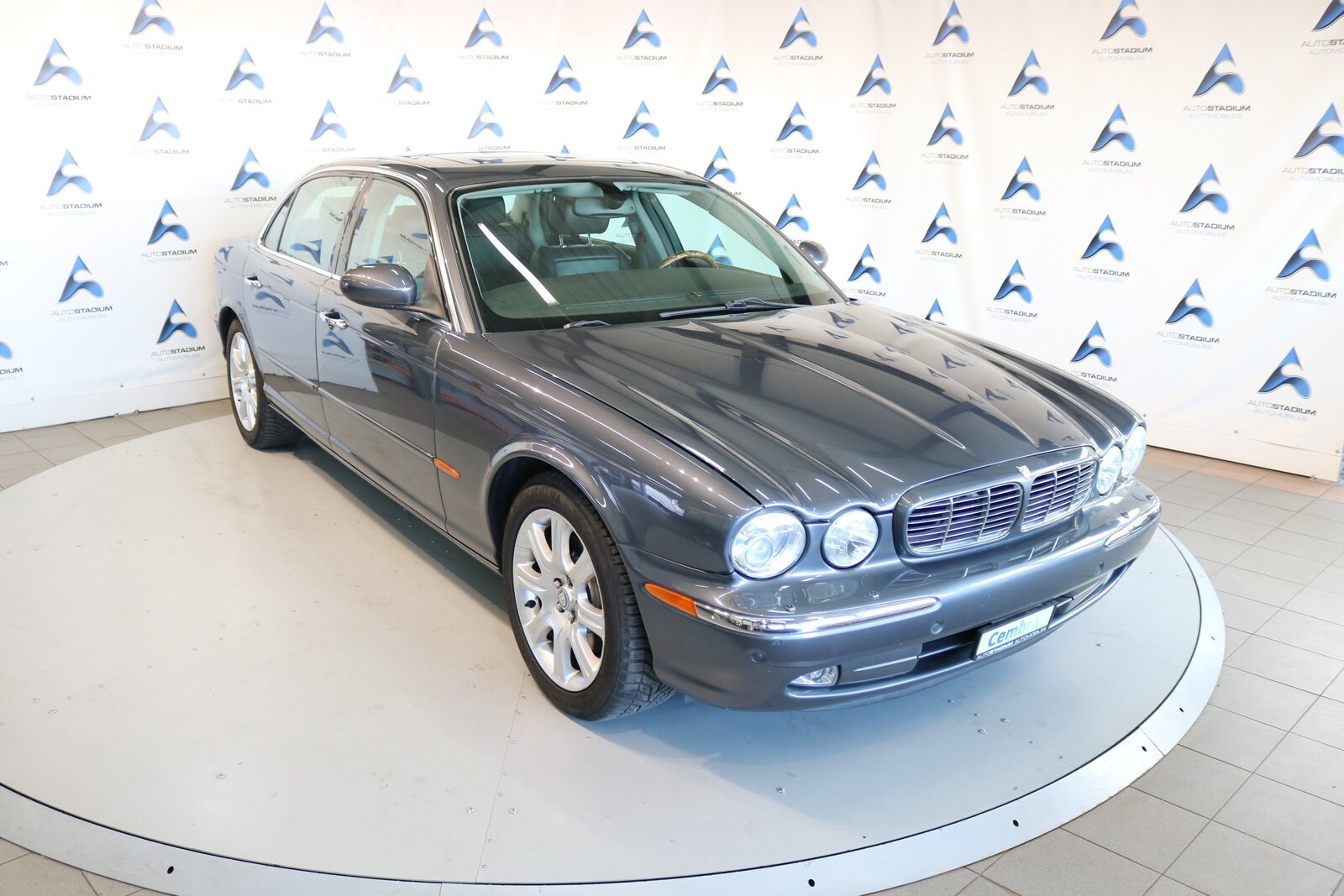 JAGUAR XJ8 LWB 4.2 V8 Executive