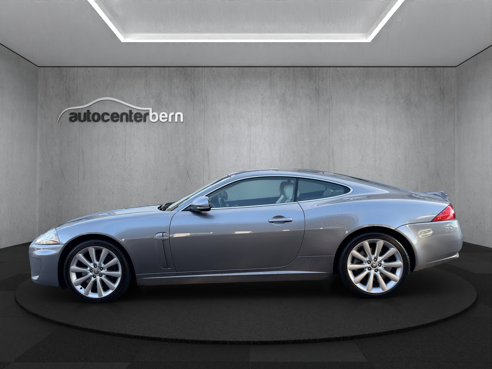 JAGUAR XK 5.0 V8 Automatic, Benzin, Occasion / Gebraucht, Automatik - 4